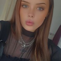 Violet Rose Prudence 