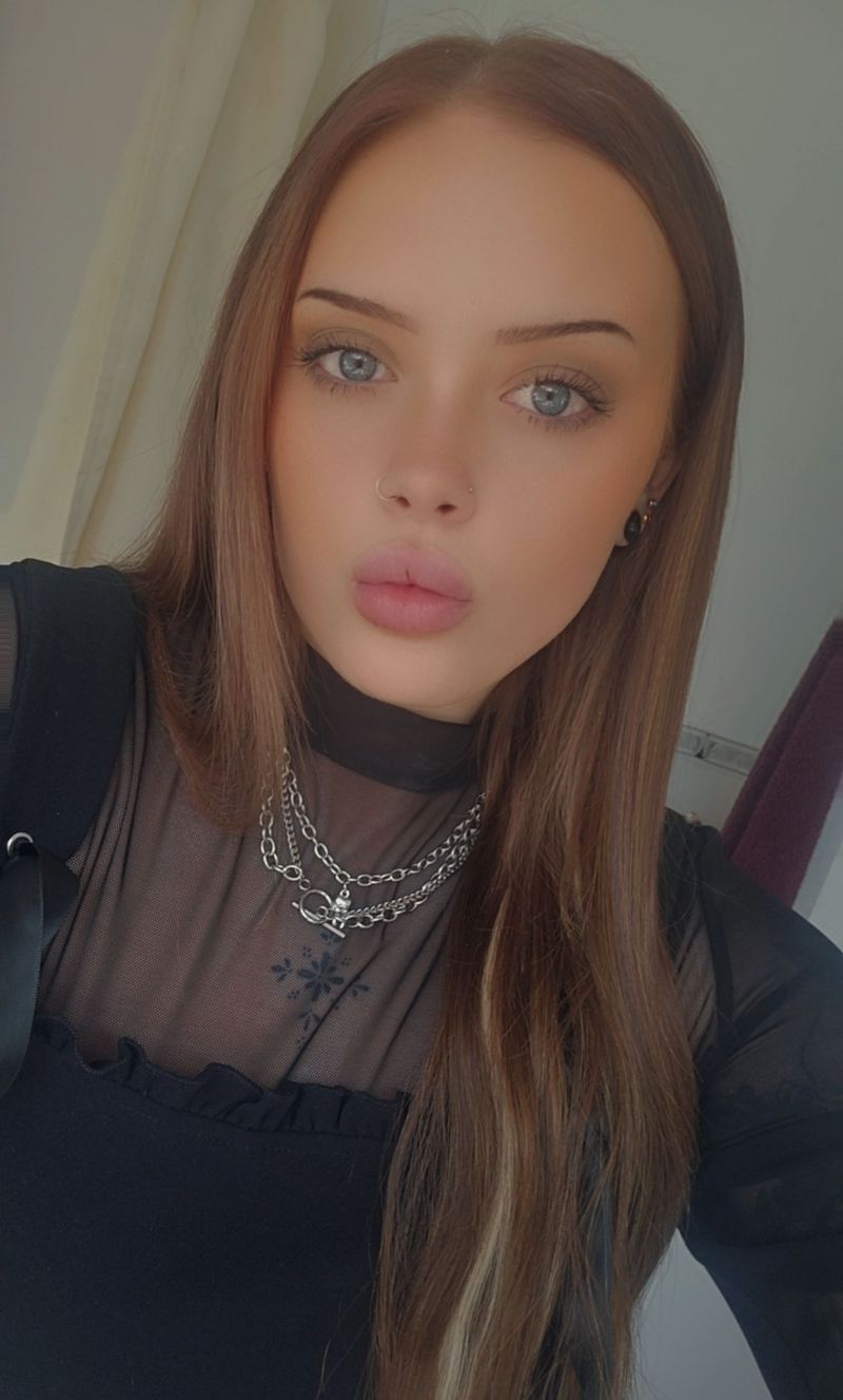 Violet Rose Prudence 